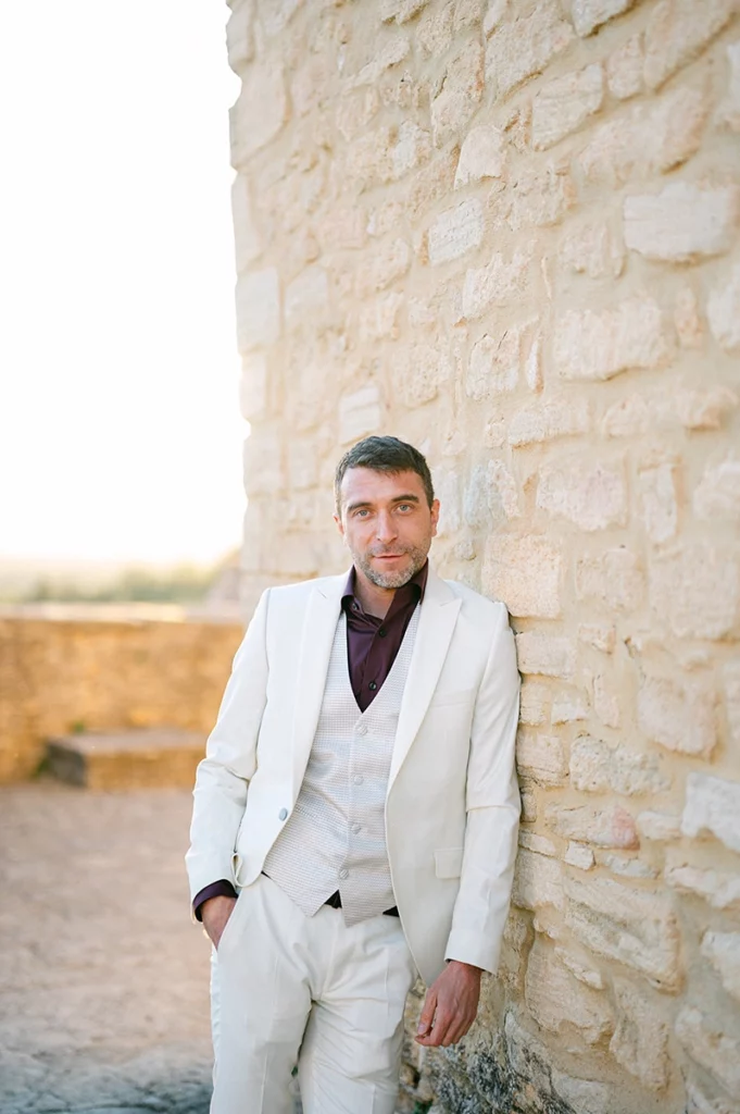 À propos Mickael Courtois, autoportrait du photographe de mariage Fine Art en Provence et Côte d'Azur.
